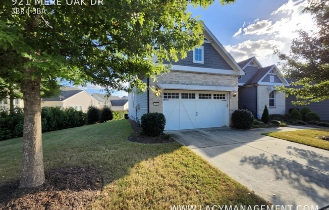 921 MERE OAK DR