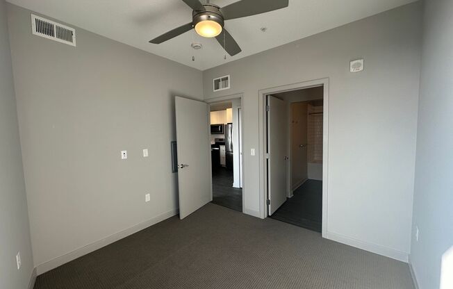 2 beds, 2 baths, 992 sqft, $2,295, Unit 300