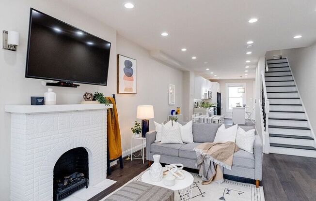 442 N LINWOOD AVE