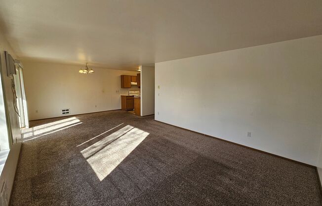 13327 E Guthrie Dr