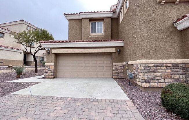 1110 TROPICAL STAR LN