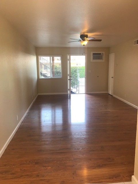 2 beds, 1 bath, 800 sqft, $2,395, Unit 925 Pomeroy Unit 04