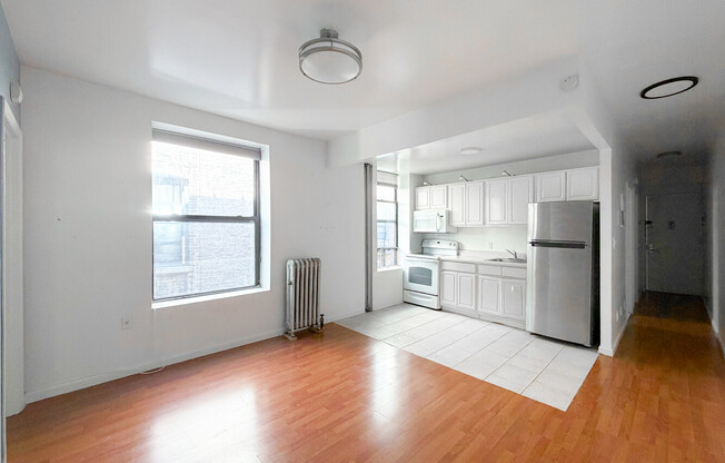 528 W 152 ST