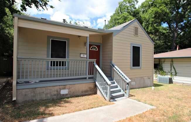 Great Three Bedroom House in Hyde Park Area - Prelease for August!