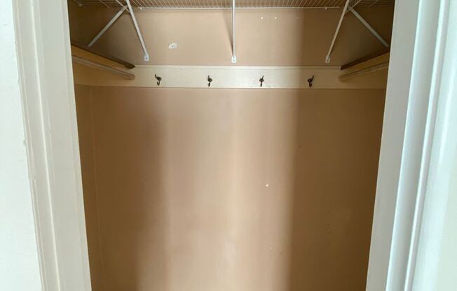 2 beds, 1 bath, 850 sqft, $3,550, Unit 304