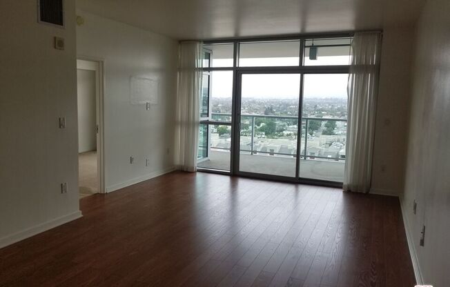1 bed, 2 baths, 882 sqft, $4,795, Unit 1219
