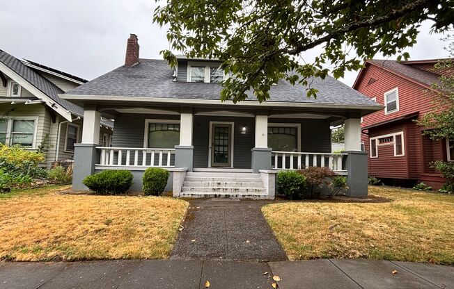 Large 4 Bedroom Home in NE Portland!