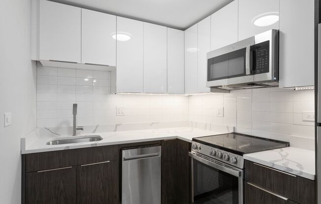 2 beds, 1 bath, 430 sqft, $2,250, Unit 7G