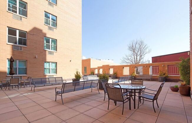 2 beds, 1 bath, 706 sqft, $4,800, Unit 6E