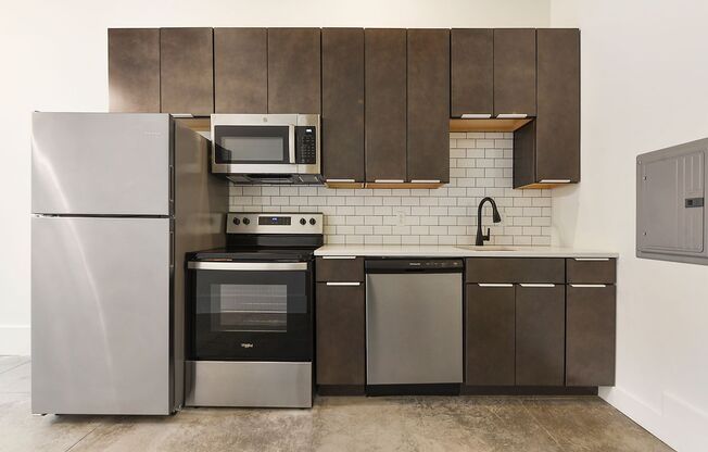 1 bed, 1 bath, 400 sqft, $1,275, Unit Schwab Industrial-004