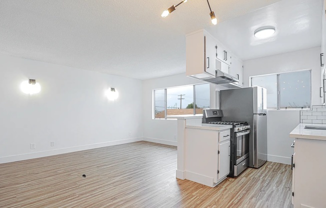 230 N. Grand Avenue #10