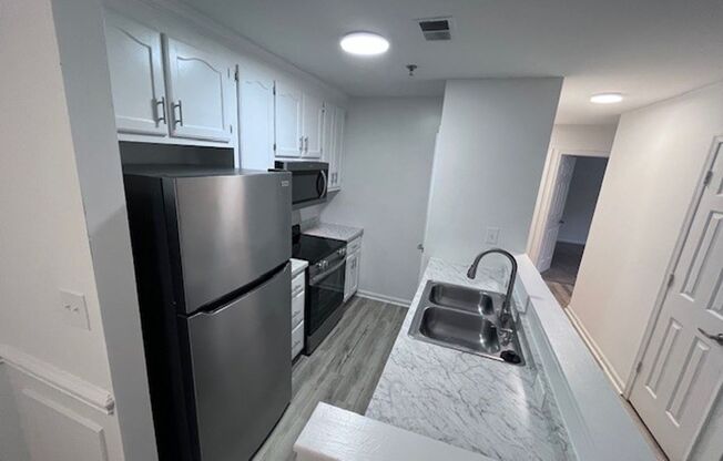 2 beds, 2 baths, 1,000 sqft, $1,825, Unit 326 K Commonwealth Court