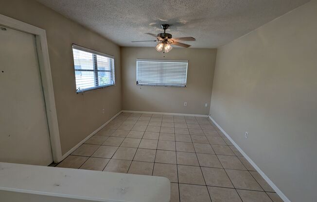 2 beds, 1 bath, $1,250, Unit Unit A