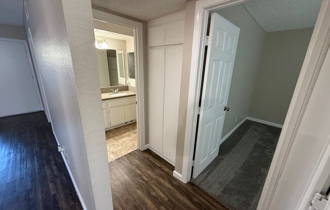 2 beds, 2 baths, $2,475, Unit 19