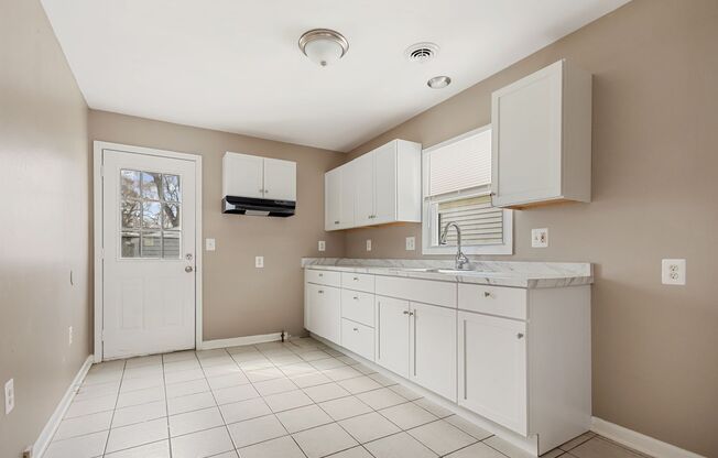 2 Bedroom, 1 Bathroom Home for Lease in Warren