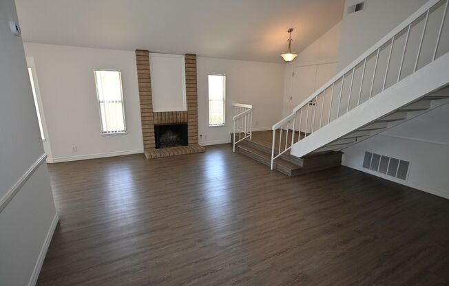 Woodbridge recent remodeled 2 story 3 bedroom 2.5 bath