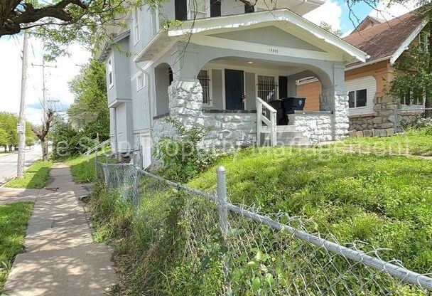 Beautiful 3 Bedroom 1.5 Bathroom Home in Kansas City!
