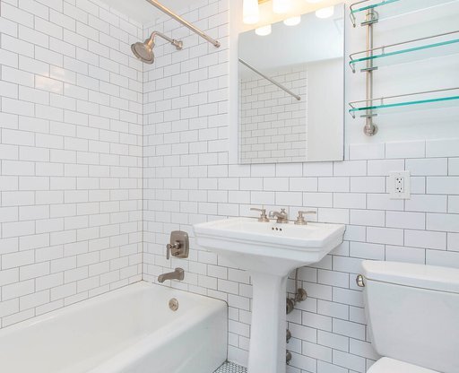 1 bed, 1 bath, $4,900, Unit 5D