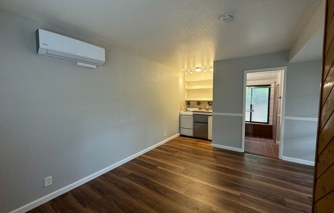 Studio, 1 bath, 500 sqft, $1,900, Unit 5