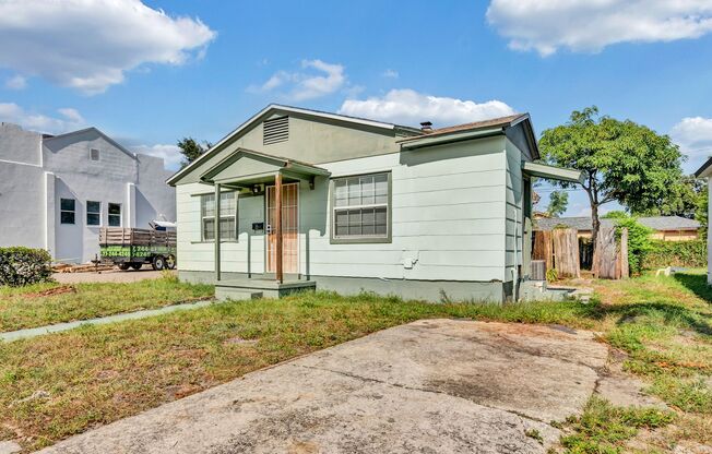 Charming 3-Bed 1 Bath Home with Recent Upgrades – Available Immediately!