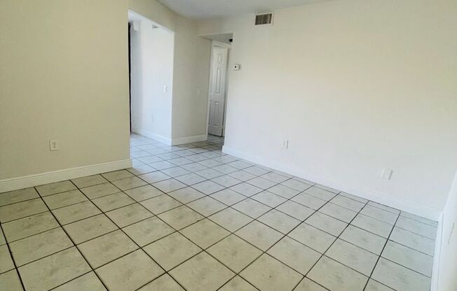 2 beds, 1 bath, 629 sqft, $2,100, Unit 405