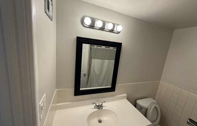 515 E AVE 300