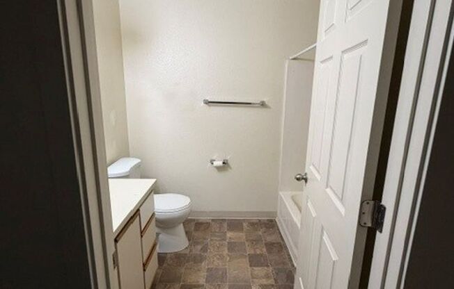 2 beds, 1 bath, 756 sqft, $1,295, Unit CNV 96