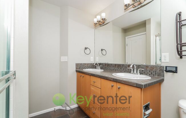 Luxury 3-Bedroom with Private Outdoor Retreat