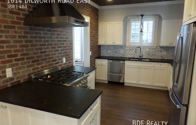 1614 DILWORTH RD E