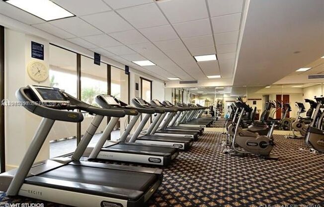 3 beds, 2 baths, $4,500, Unit # 4 L