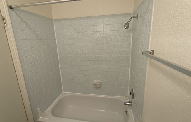 2 beds, 2 baths, 900 sqft, $1,575, Unit #01