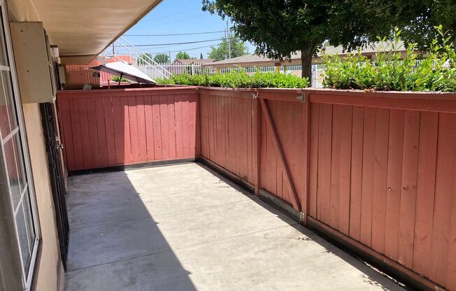 2 beds, 1 bath, 819 sqft, $2,295, Unit 1240-03