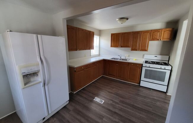 5 beds, 1 bath, $1,595