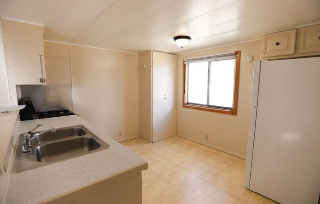 1 bed, 1 bath, 672 sqft, $1,450, Unit Primary 1511- 144