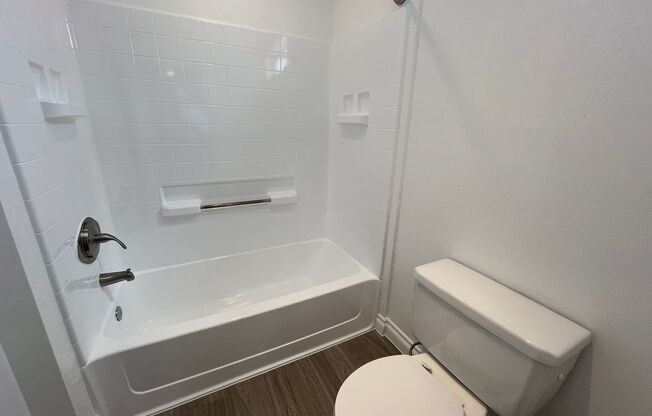 2 beds, 2 baths, 1,250 sqft, $2,648, Unit 113