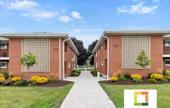 Renovated apartment with pool and parking