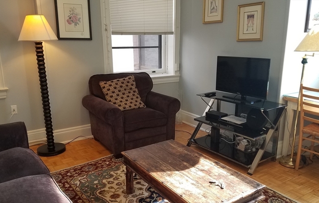 1 bed, 1 bath, 563 sqft, $3,300, Unit 9N