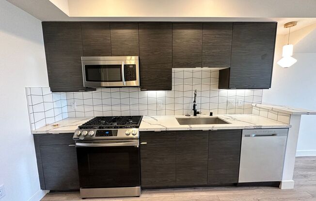 1 bed, 1 bath, 621 sqft, $3,150, Unit 503