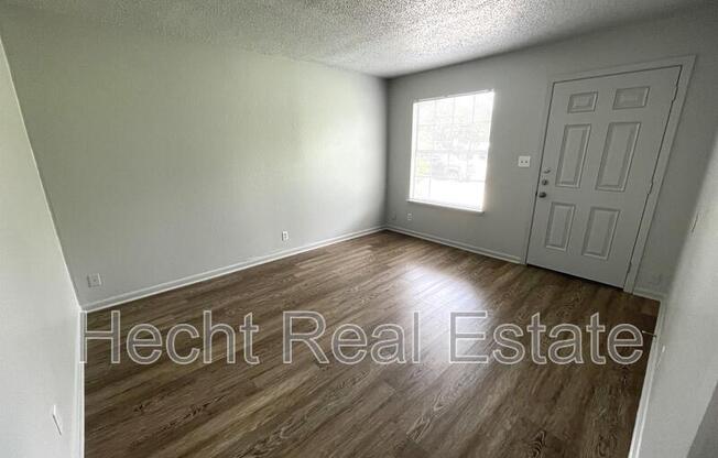 5900 GLN MDW DR
