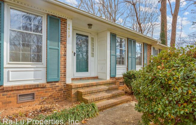 1410 Knightwood Dr