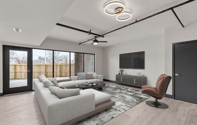 2 beds, 2.5 baths, 1,320 sqft, $2,365, Unit 192