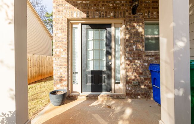 Spacious 3BR/2.5BA Townhouse Near Atlanta