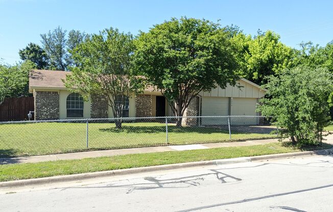 Nice 4 Bedroom home in Birdville ISD