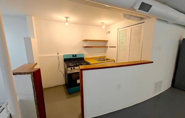 1806-1810 S. Jefferson