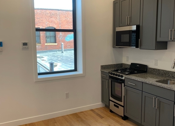 Studio, 1 bath, $1,495, Unit 207