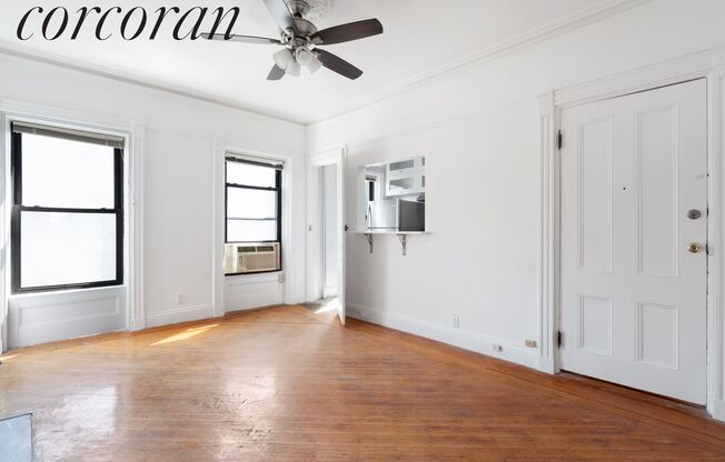 61 7 AVE