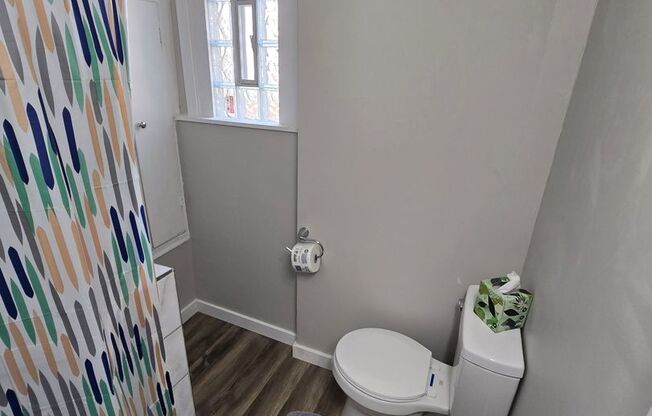 4 BEDROOM SINGLE FAMILY HOME