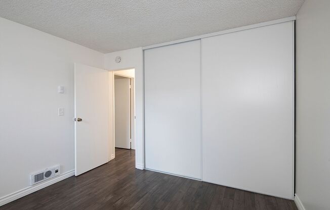 2 beds, 1.5 baths, 885 sqft, $2,350, Unit 067