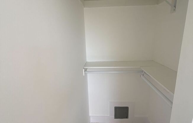 2 beds, 1 bath, 550 sqft, $1,895, Unit 829-309