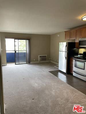 Studio, 1 bath, 377 sqft, $2,550, Unit 544